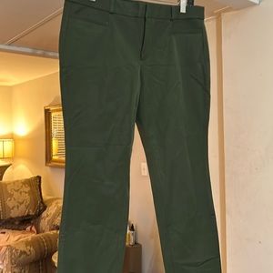 NEW WITH TAGS BANANA REPUBLIC olive green pants. Size 8 Petite